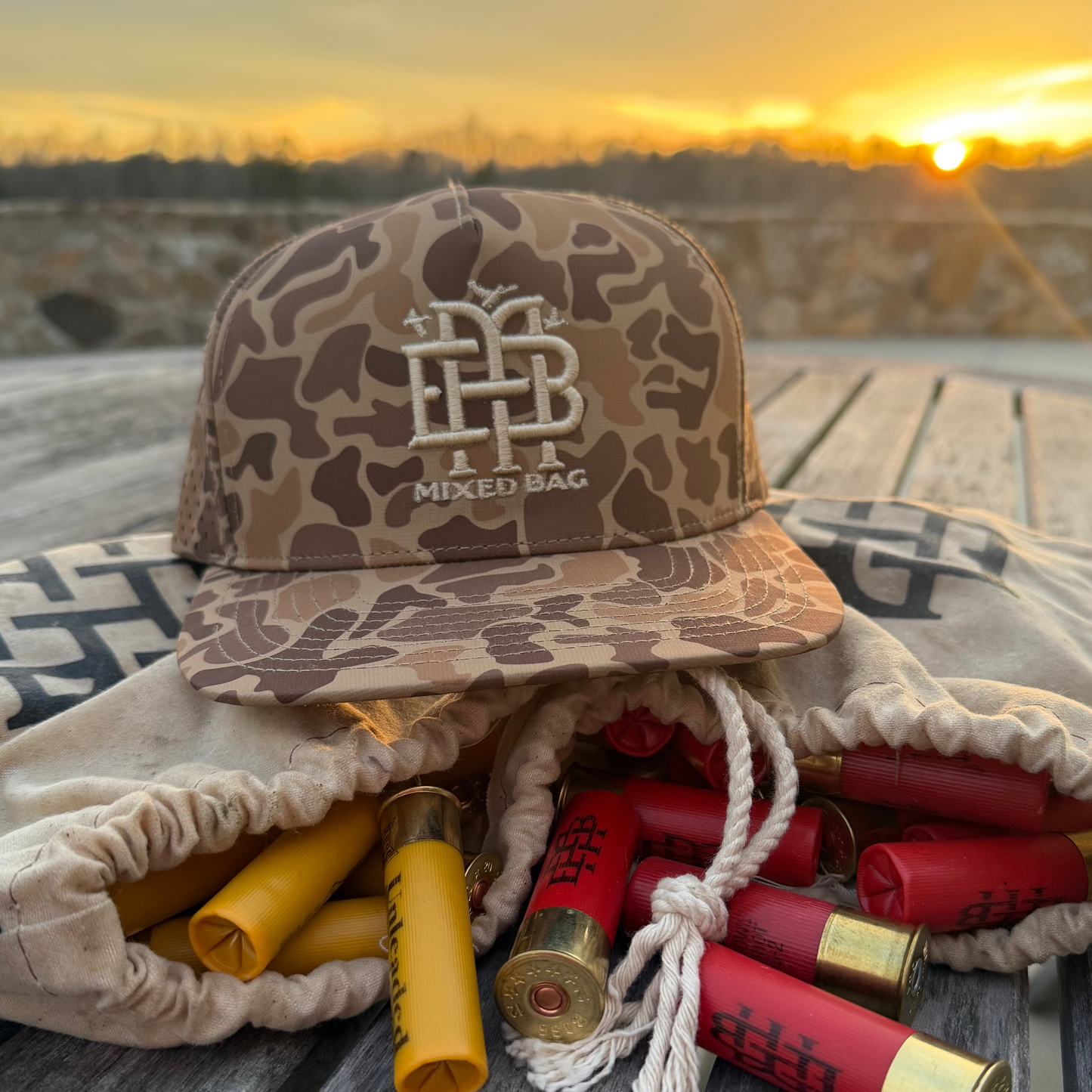 5-panel Brown Old School Camo with embroidered logo